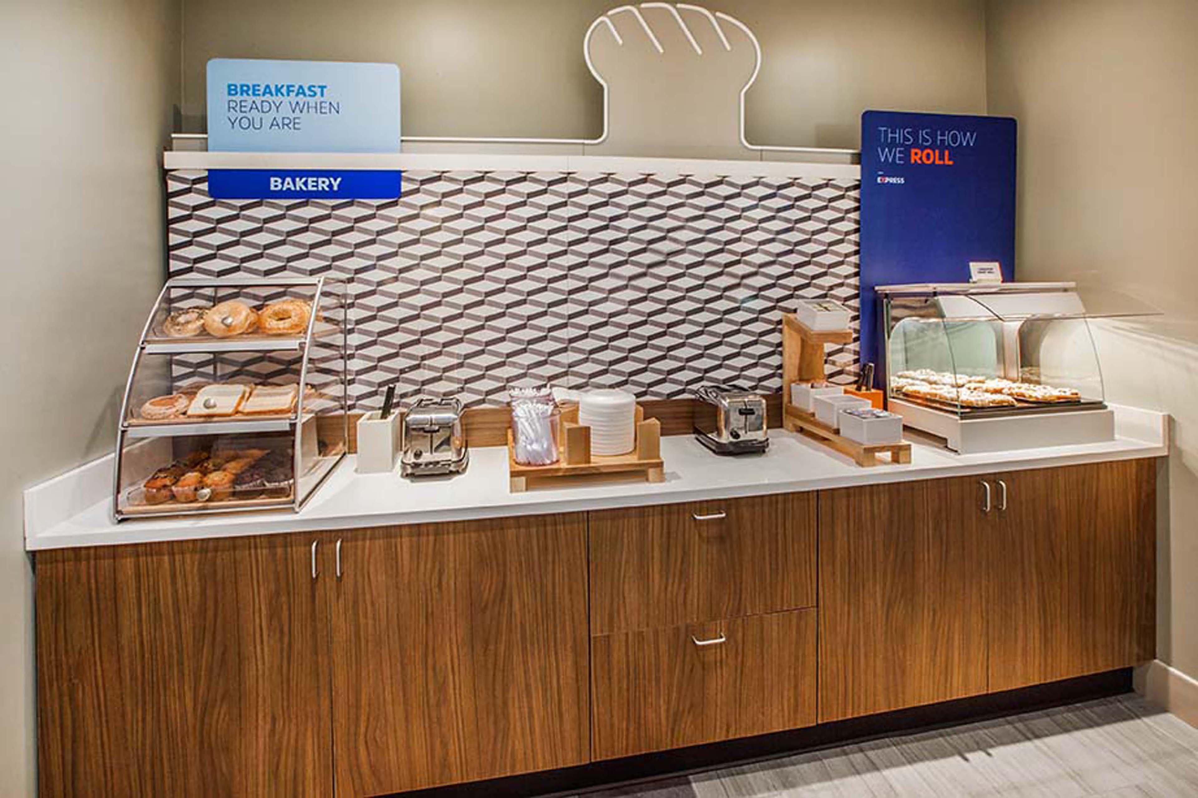 Holiday Inn Express Tampa-Brandon By Ihg Экстерьер фото