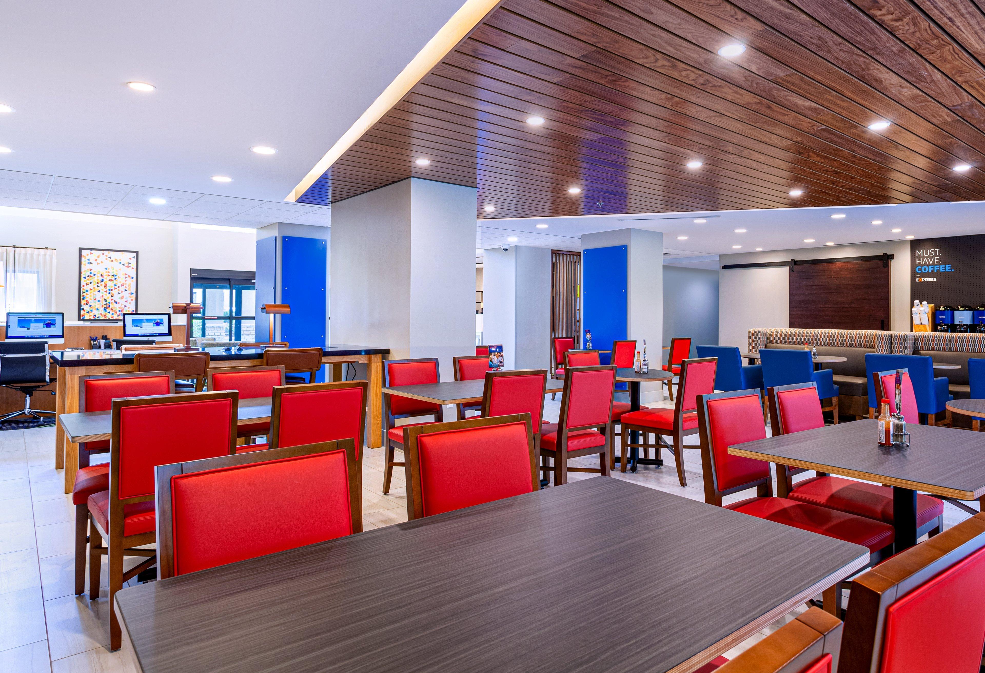Holiday Inn Express Tampa-Brandon By Ihg Экстерьер фото