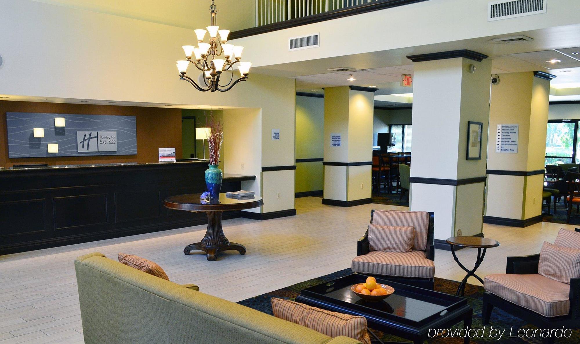 Holiday Inn Express Tampa-Brandon, An Ihg Hotel Экстерьер фото