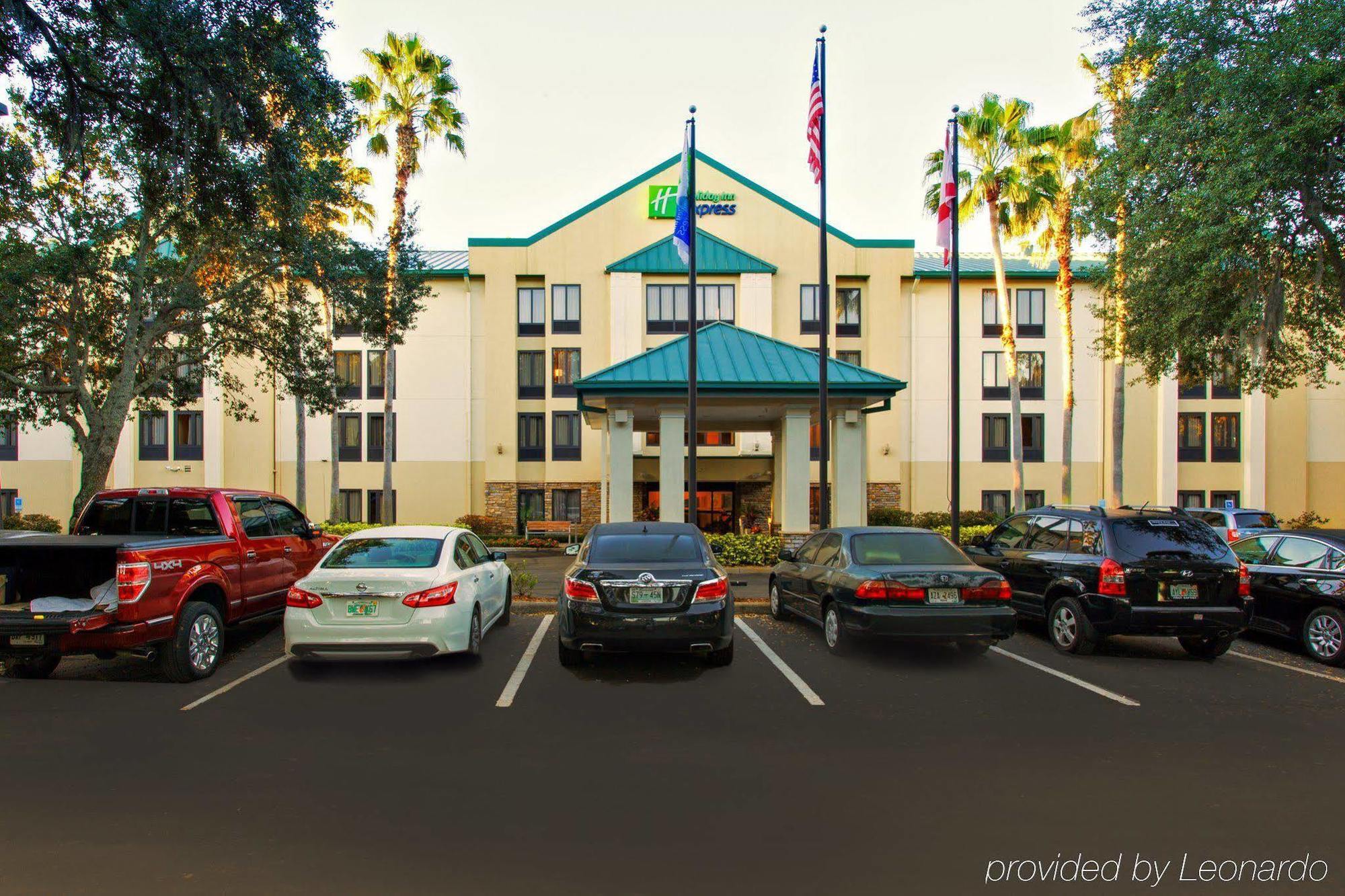 Holiday Inn Express Tampa-Brandon, An Ihg Hotel Экстерьер фото