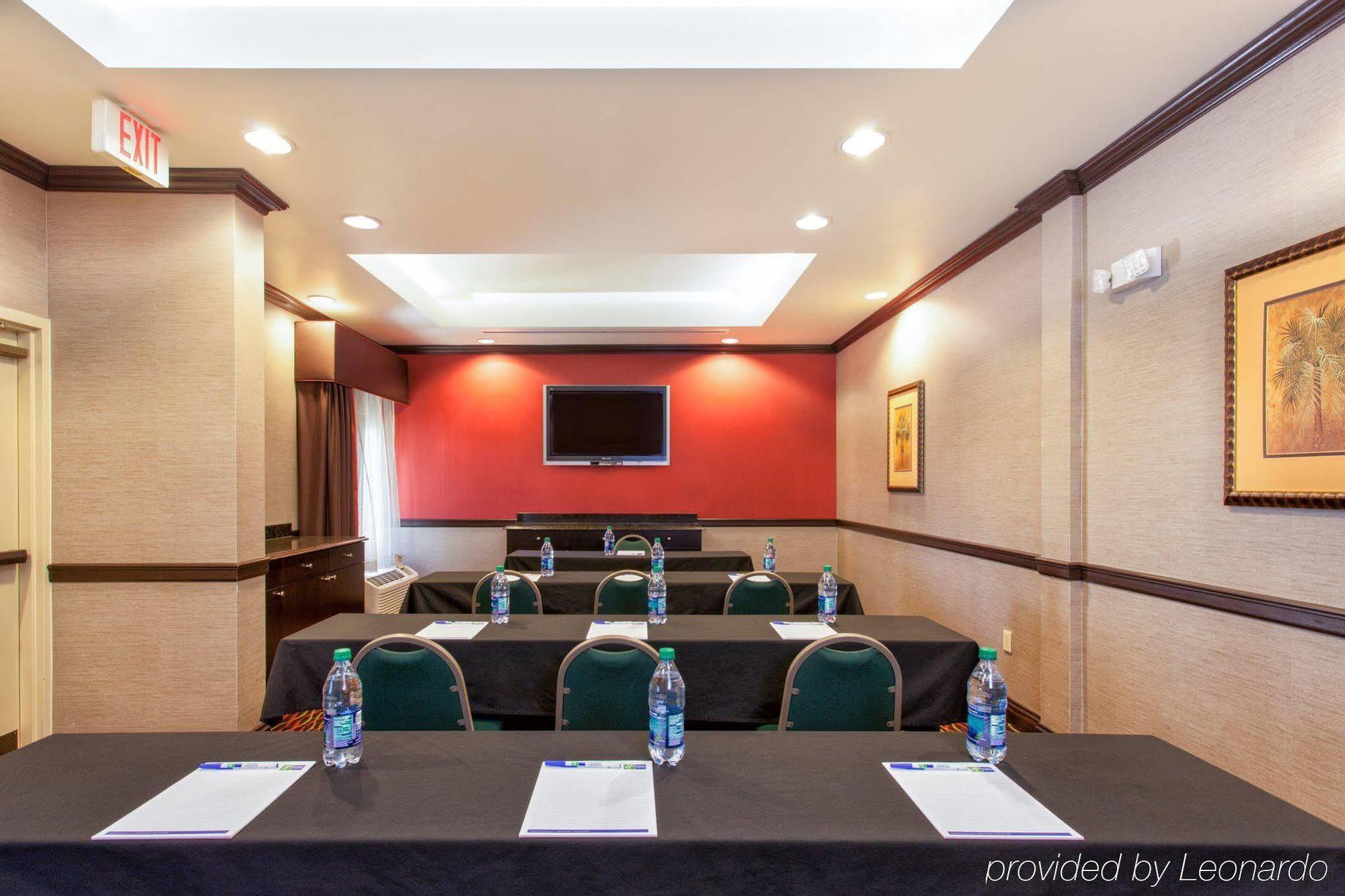 Holiday Inn Express Tampa-Brandon By Ihg Экстерьер фото